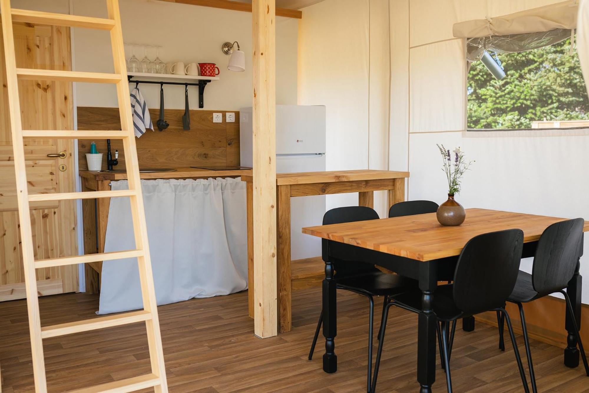 Glamping Kolpa Resort Gradac Buitenkant foto